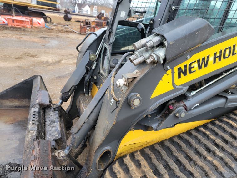 image for item HG9355 New Holland C245  tracked skid steer loader