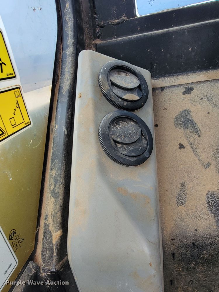 image for item HG9356 2014 Caterpillar 308E2 CR  mini excavator