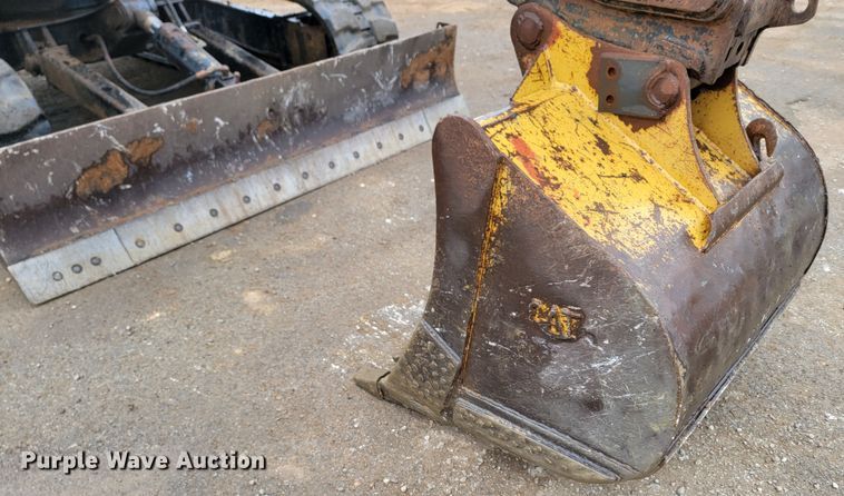 image for item HG9356 2014 Caterpillar 308E2 CR  mini excavator