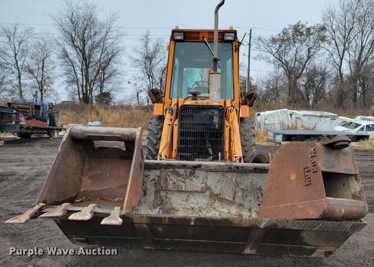 image for item HG9365 Ford 555B  backhoe