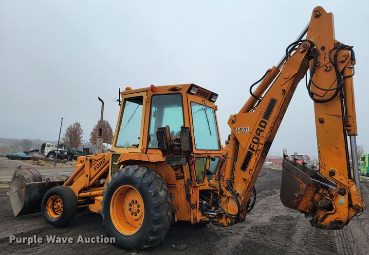 image for item HG9365 Ford 555B  backhoe