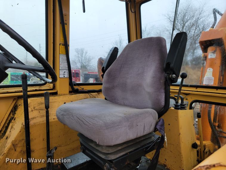 image for item HG9365 Ford 555B  backhoe