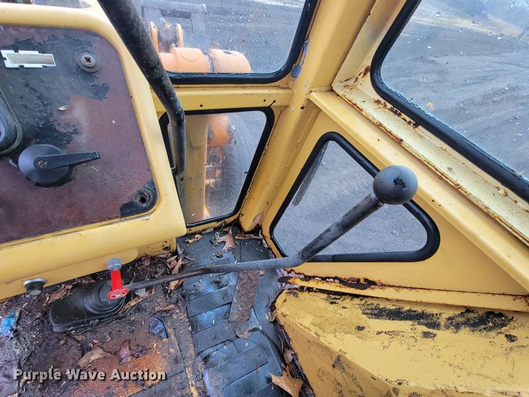 image for item HG9365 Ford 555B  backhoe