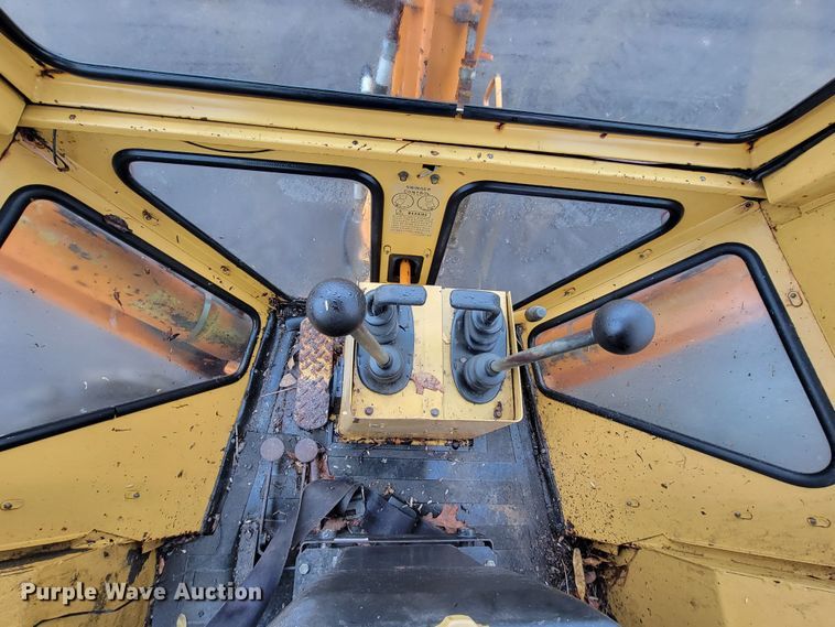 image for item HG9365 Ford 555B  backhoe