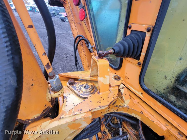 image for item HG9365 Ford 555B  backhoe