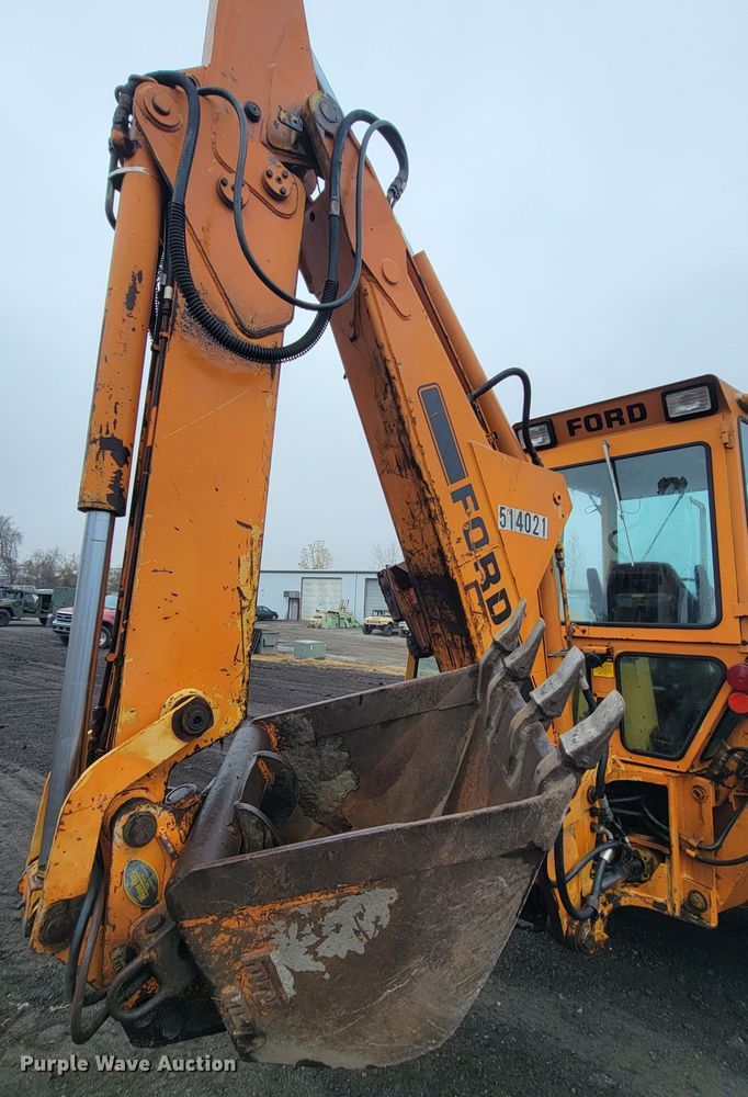 image for item HG9365 Ford 555B  backhoe