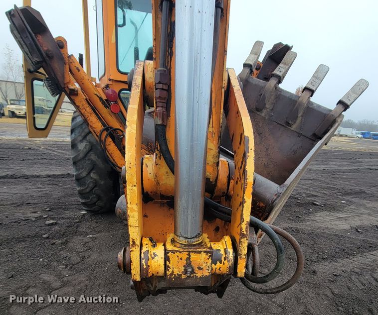 image for item HG9365 Ford 555B  backhoe
