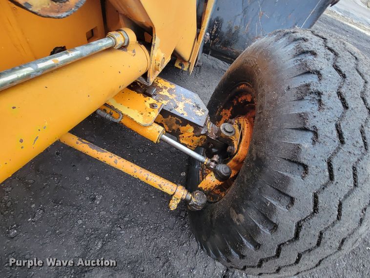 image for item HG9365 Ford 555B  backhoe