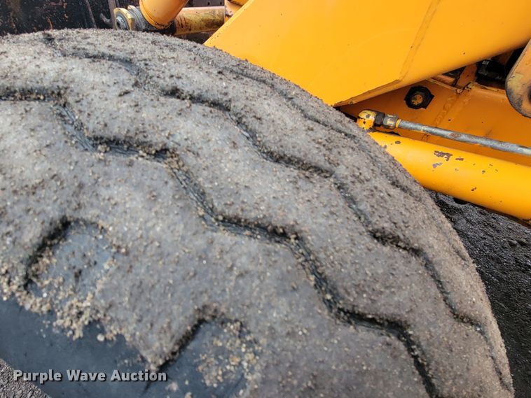 image for item HG9365 Ford 555B  backhoe