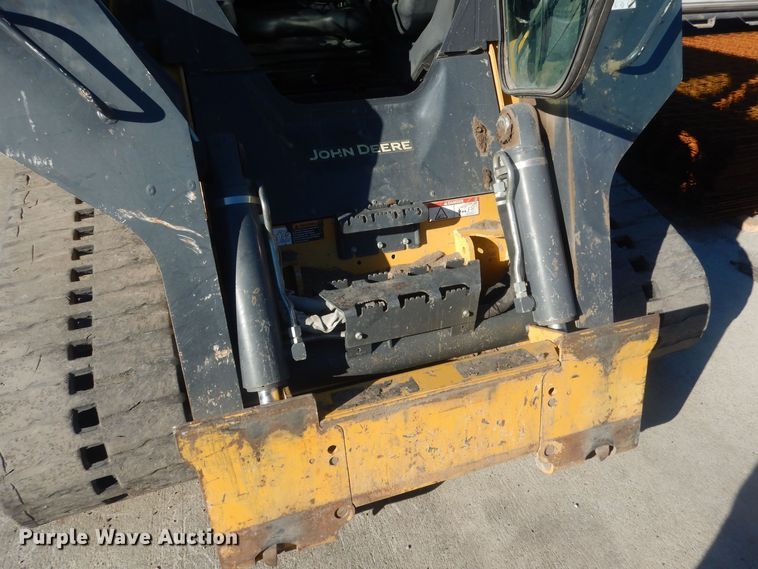 image for item HQ9533 2016 John Deere 333E  tracked skid steer loader