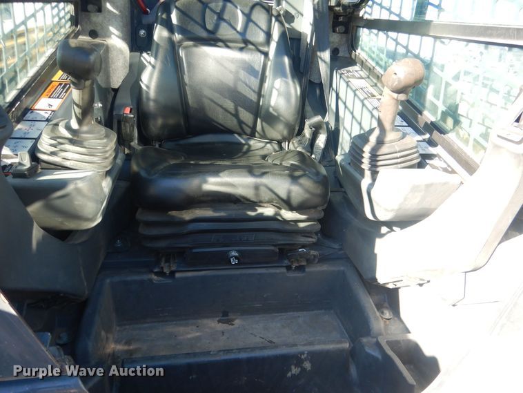 image for item HQ9533 2016 John Deere 333E  tracked skid steer loader