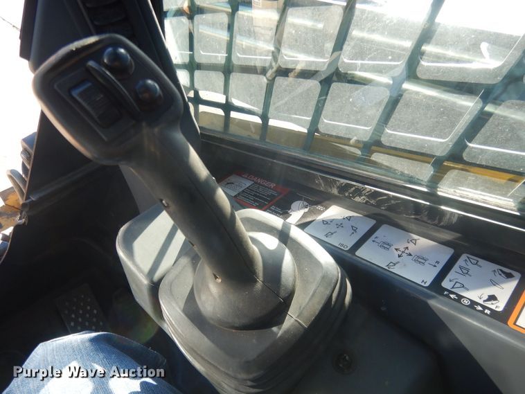 image for item HQ9533 2016 John Deere 333E  tracked skid steer loader