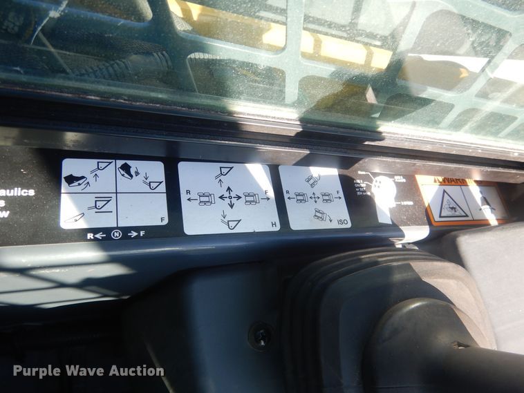 image for item HQ9533 2016 John Deere 333E  tracked skid steer loader