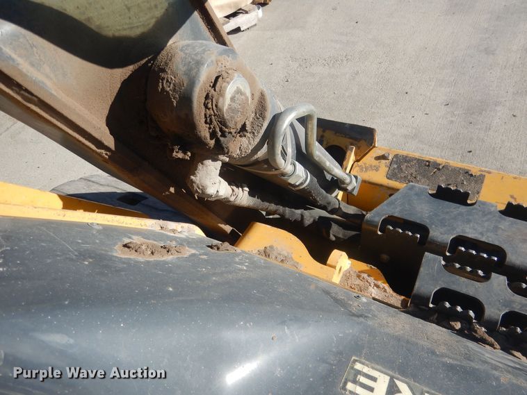 image for item HQ9533 2016 John Deere 333E  tracked skid steer loader