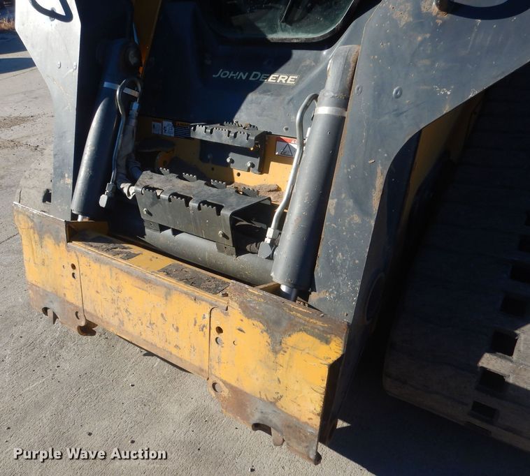 image for item HQ9533 2016 John Deere 333E  tracked skid steer loader