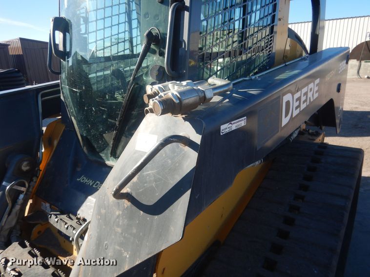 image for item HQ9533 2016 John Deere 333E  tracked skid steer loader