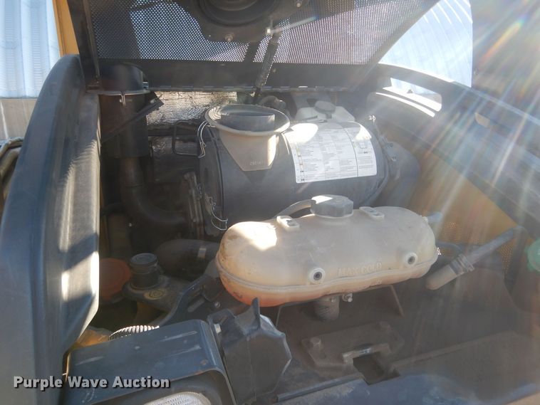 image for item HQ9533 2016 John Deere 333E  tracked skid steer loader