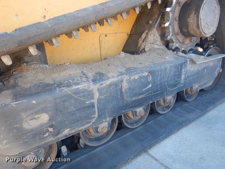 image for item HQ9533 2016 John Deere 333E  tracked skid steer loader