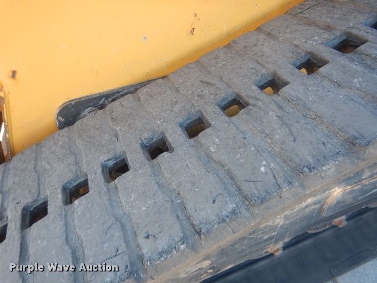 image for item HQ9533 2016 John Deere 333E  tracked skid steer loader