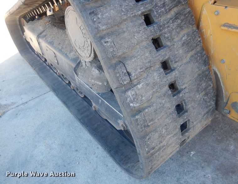 image for item HQ9533 2016 John Deere 333E  tracked skid steer loader