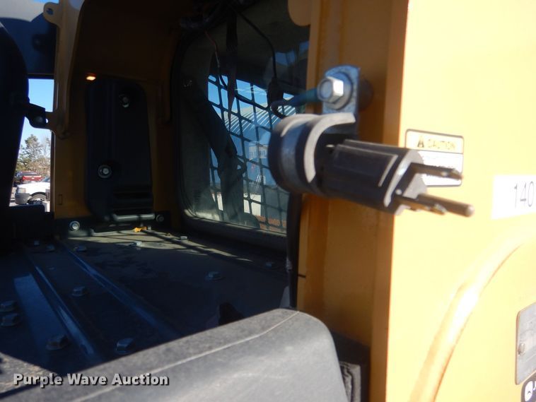 image for item HQ9533 2016 John Deere 333E  tracked skid steer loader