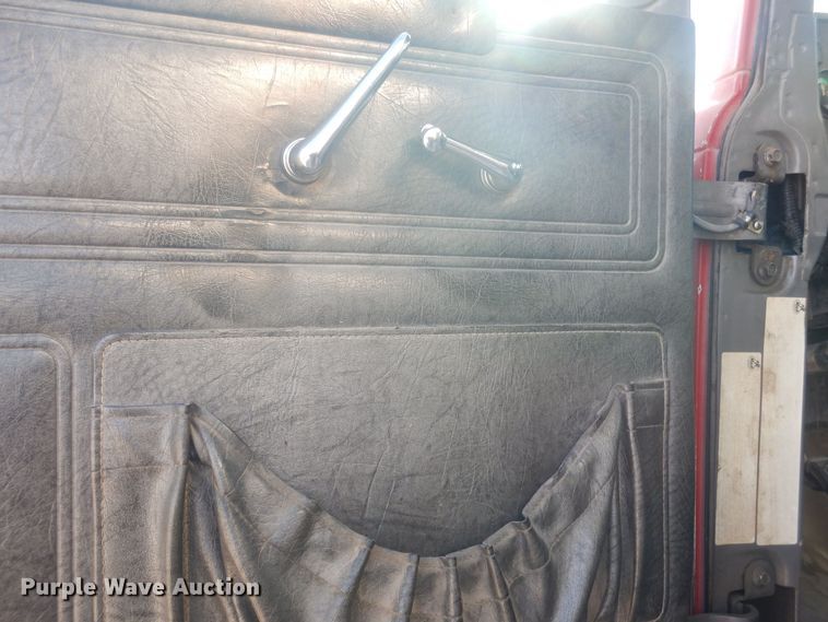 image for item HQ9539 1997 Mack RD600  dump truck