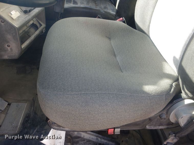 image for item HQ9539 1997 Mack RD600  dump truck