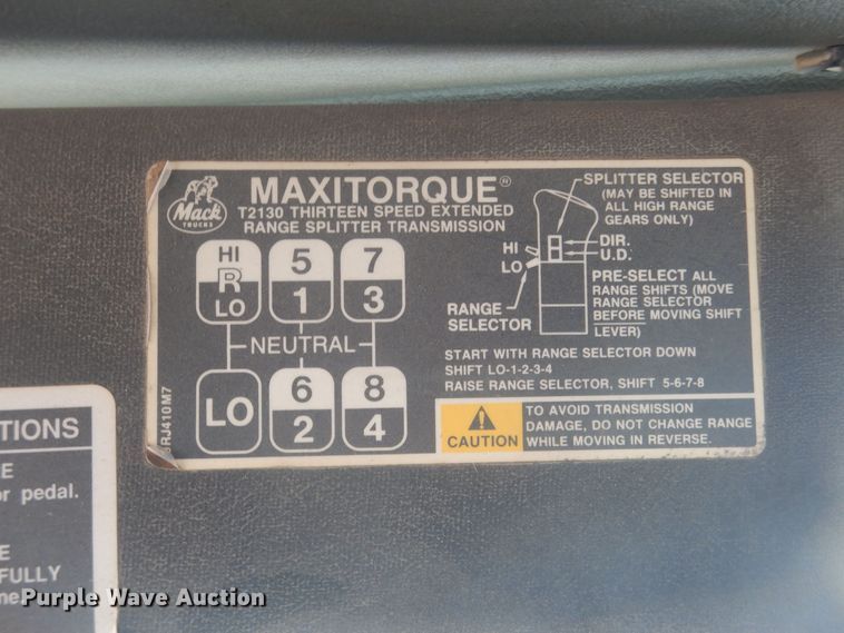 image for item HQ9539 1997 Mack RD600  dump truck