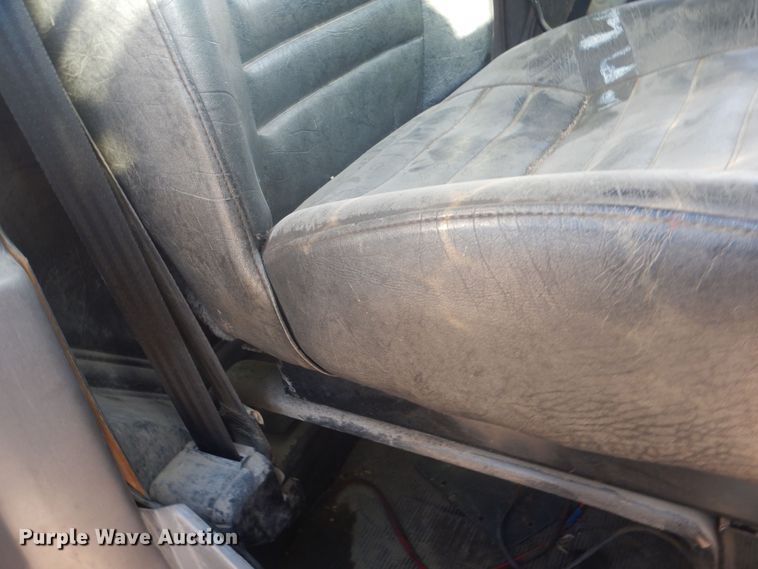 image for item HQ9539 1997 Mack RD600  dump truck