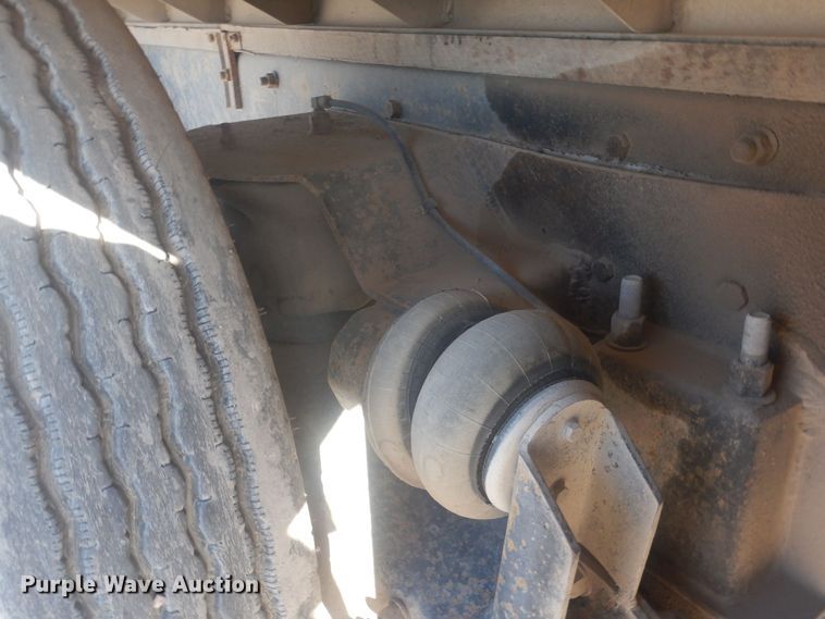 image for item HQ9539 1997 Mack RD600  dump truck