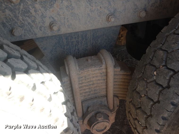 image for item HQ9539 1997 Mack RD600  dump truck