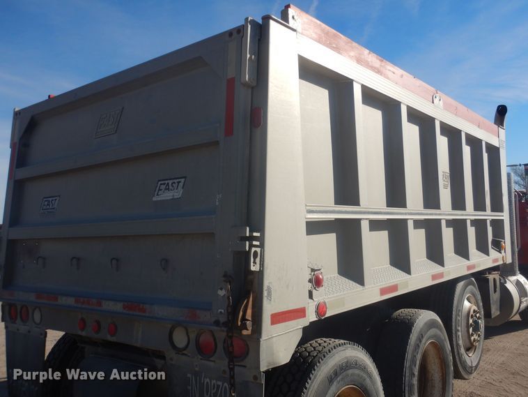 image for item HQ9539 1997 Mack RD600  dump truck