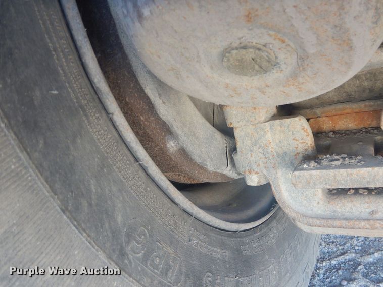 image for item HQ9539 1997 Mack RD600  dump truck