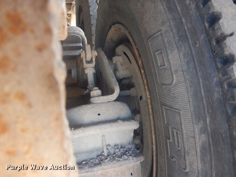 image for item HQ9539 1997 Mack RD600  dump truck