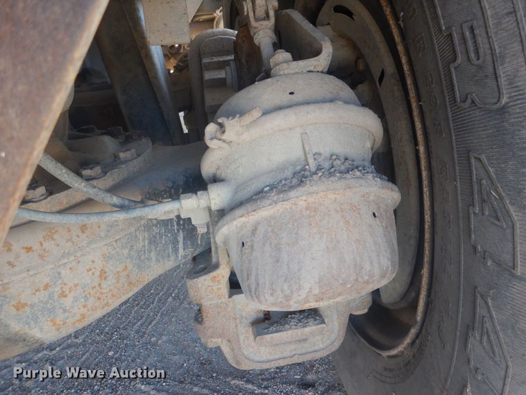 image for item HQ9539 1997 Mack RD600  dump truck