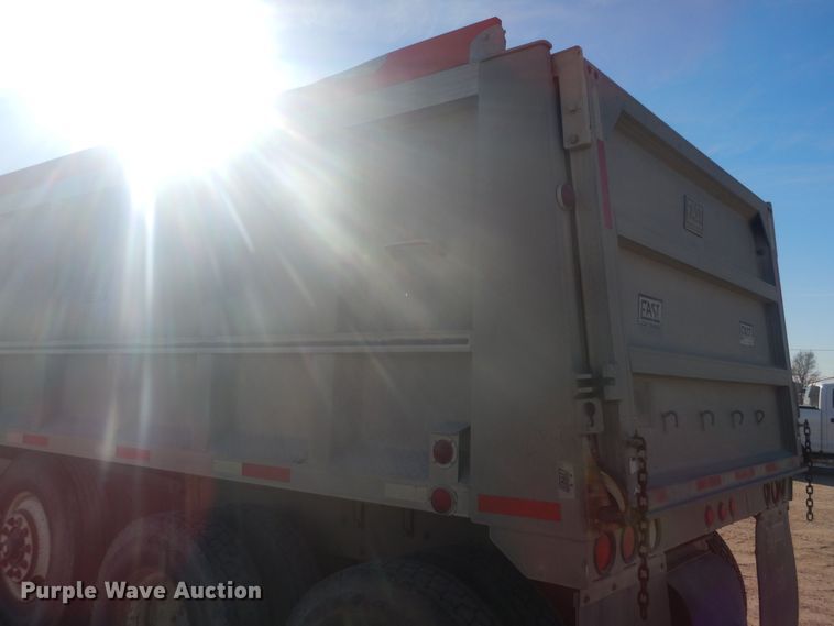 image for item HQ9539 1997 Mack RD600  dump truck