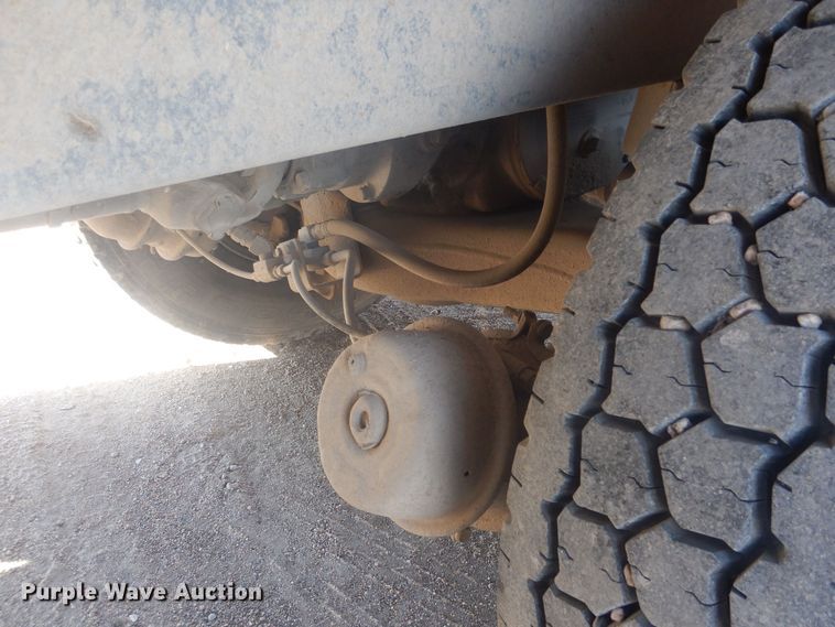 image for item HQ9539 1997 Mack RD600  dump truck