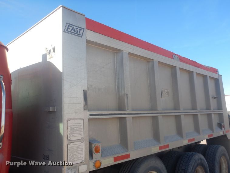 image for item HQ9539 1997 Mack RD600  dump truck