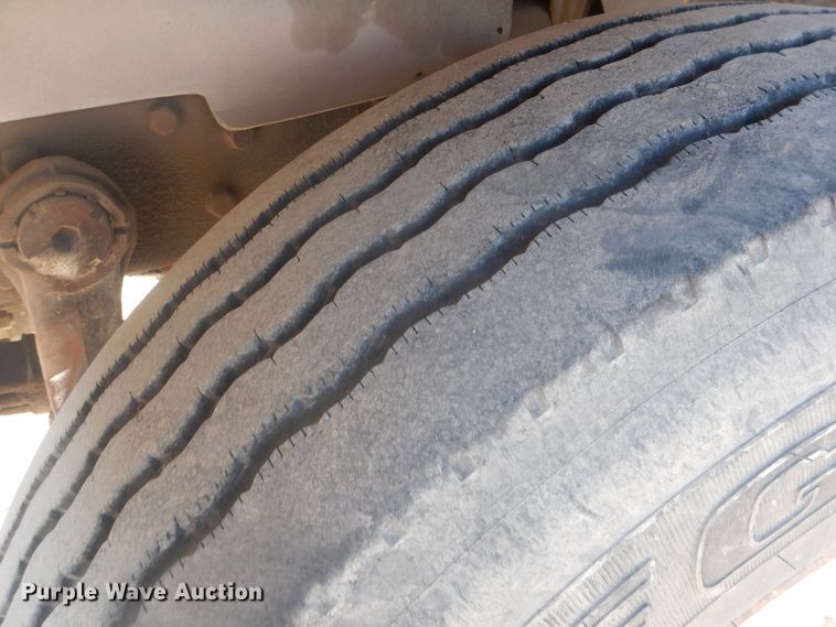 image for item HQ9539 1997 Mack RD600  dump truck