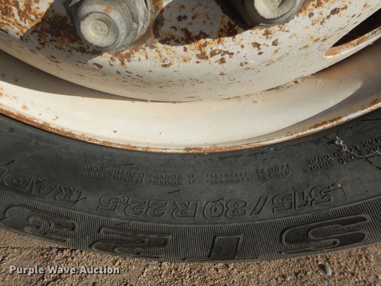 image for item HQ9539 1997 Mack RD600  dump truck