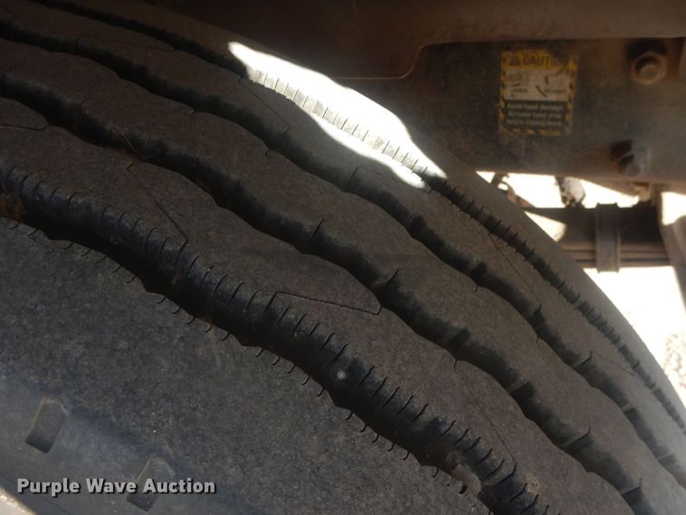 image for item HQ9539 1997 Mack RD600  dump truck