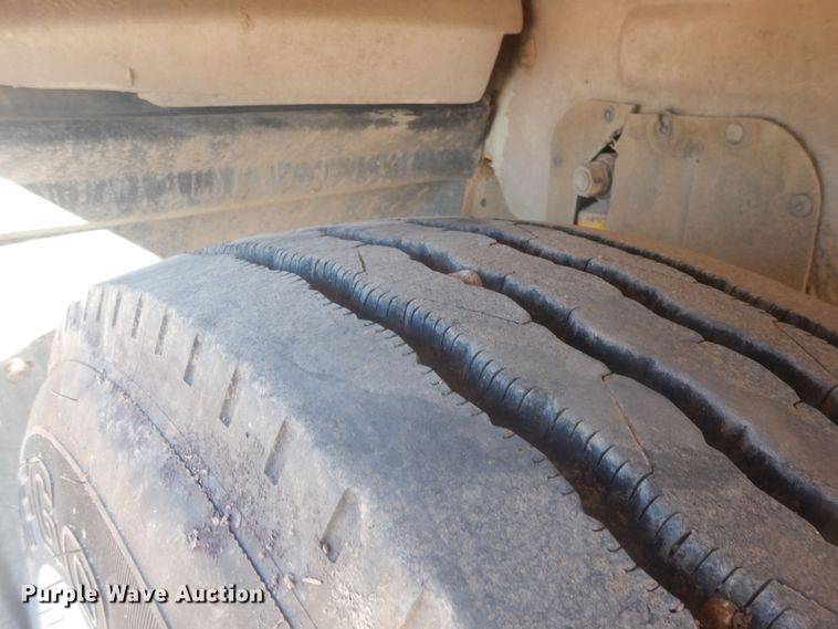 image for item HQ9539 1997 Mack RD600  dump truck