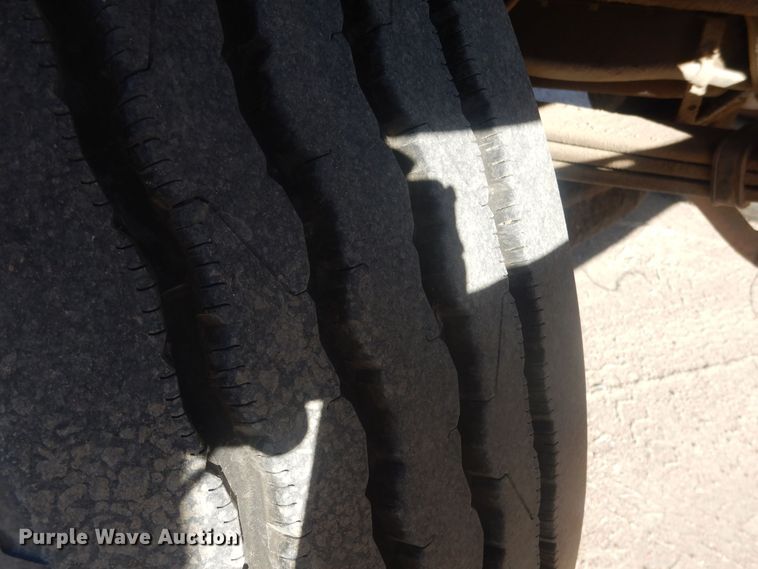 image for item HQ9539 1997 Mack RD600  dump truck