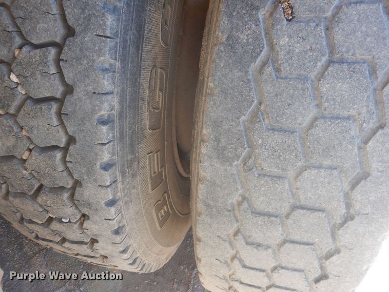 image for item HQ9539 1997 Mack RD600  dump truck