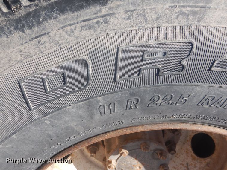 image for item HQ9539 1997 Mack RD600  dump truck