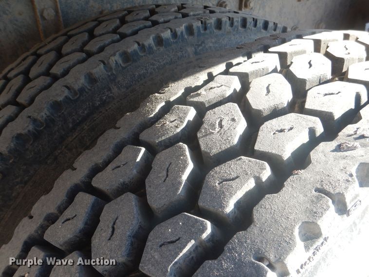 image for item HQ9539 1997 Mack RD600  dump truck