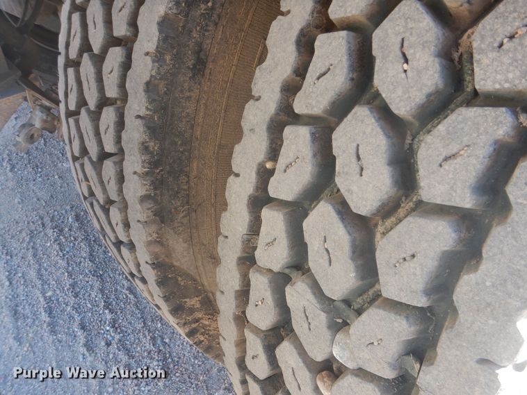 image for item HQ9539 1997 Mack RD600  dump truck