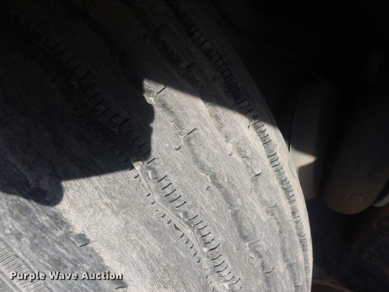 image for item HQ9539 1997 Mack RD600  dump truck