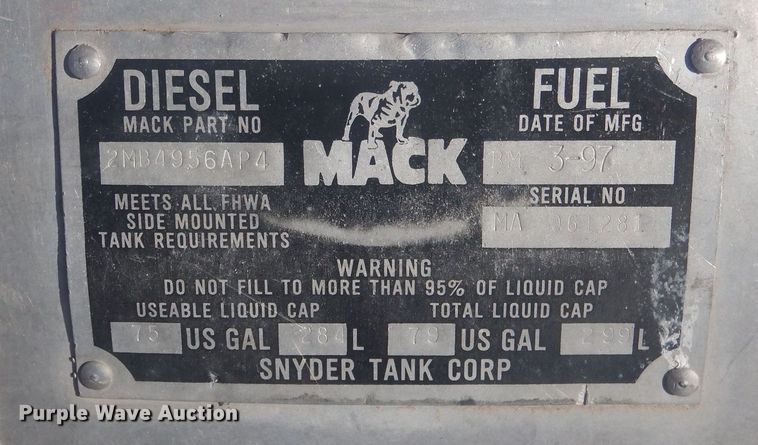 image for item HQ9539 1997 Mack RD600  dump truck