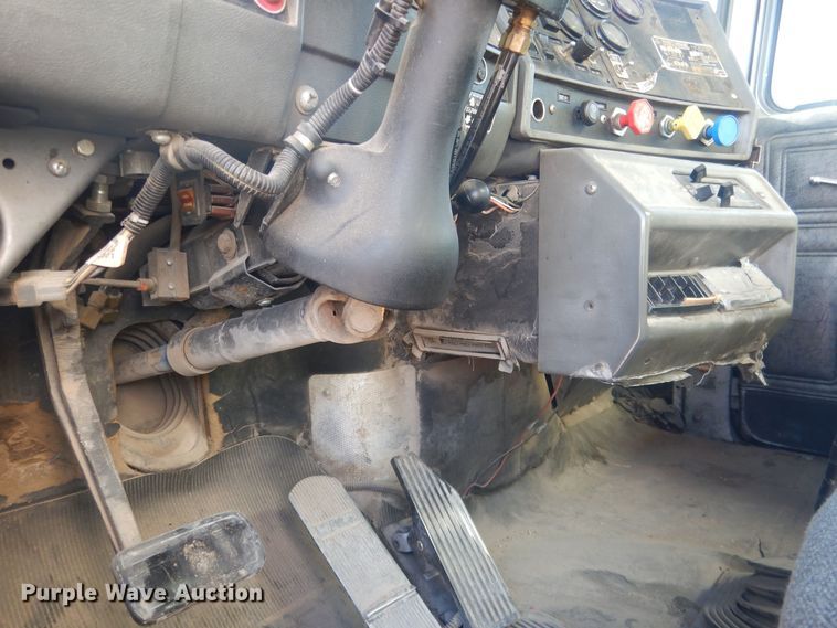 image for item HQ9540 1998 Mack RD600  dump truck